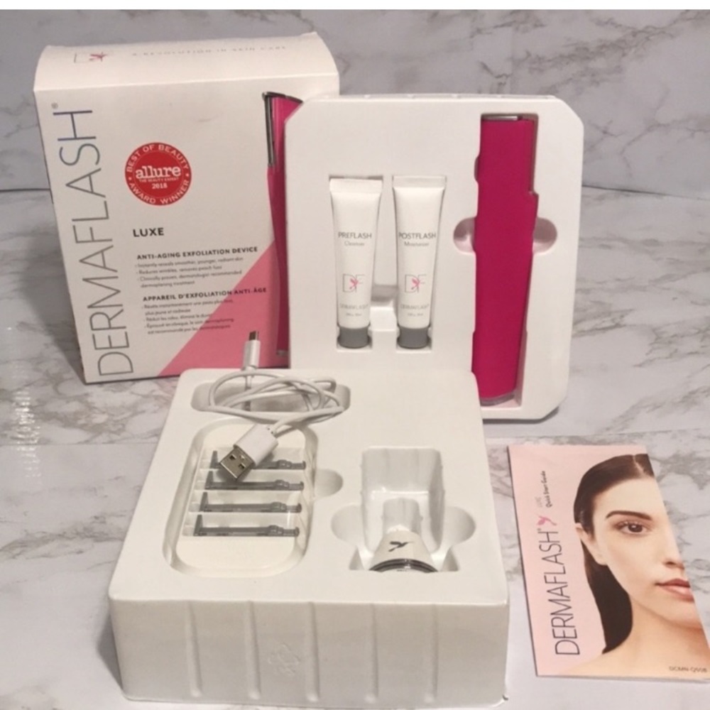 COPY - DERMAFLASH LUXE+ Pink Wand Device and Charging Base